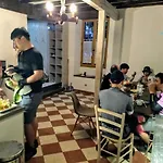 호스텔 De La Porte Jacques: A For Pilgrims *