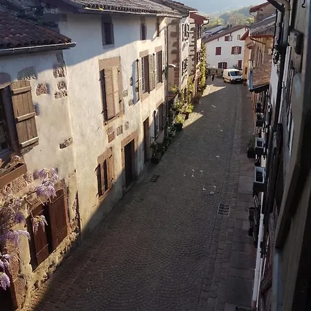 De La Porte Jacques: A For Pilgrims Vandrarhem Saint-Jean-Pied-de-Port