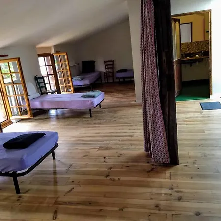 De La Porte Jacques: A For Pilgrims Vandrarhem *