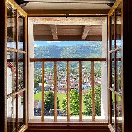 De La Porte Jacques: A For Pilgrims Hostal Saint-Jean-Pied-de-Port